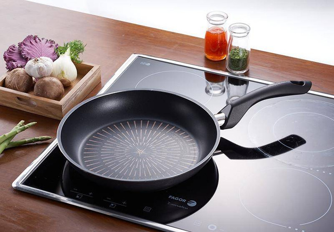 HAPPYCALL Patelnia Plasma titanium ih frying pan 28 cm 